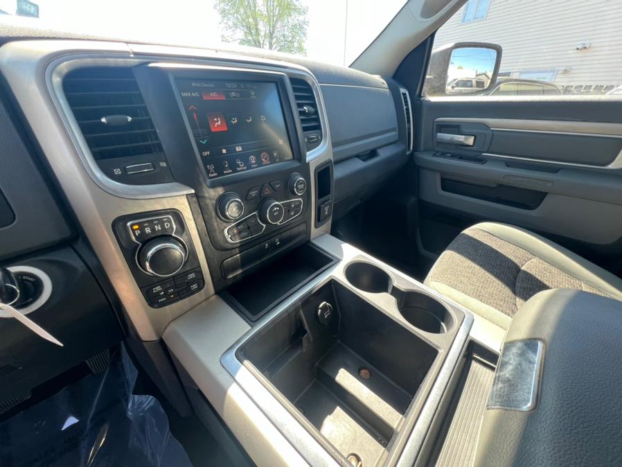 2015 RAM 1500 4WD Crew Cab 149