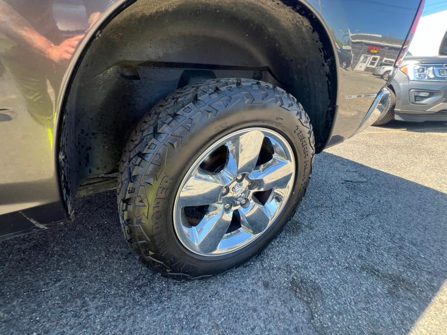 2015 RAM 1500 4WD Crew Cab 149