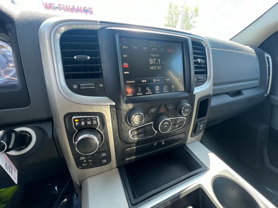 2015 RAM 1500 4WD Crew Cab 149