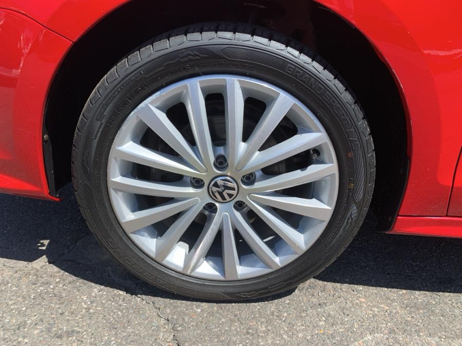 2015 Volkswagen Jetta Sedan 4dr Auto 1.8T SE w/Connectivit photo