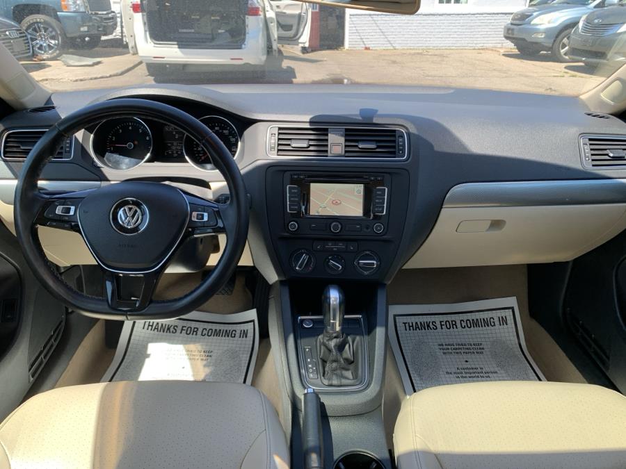 2015 Volkswagen Jetta Sedan 4dr Auto 1.8T SE w/Connectivit photo