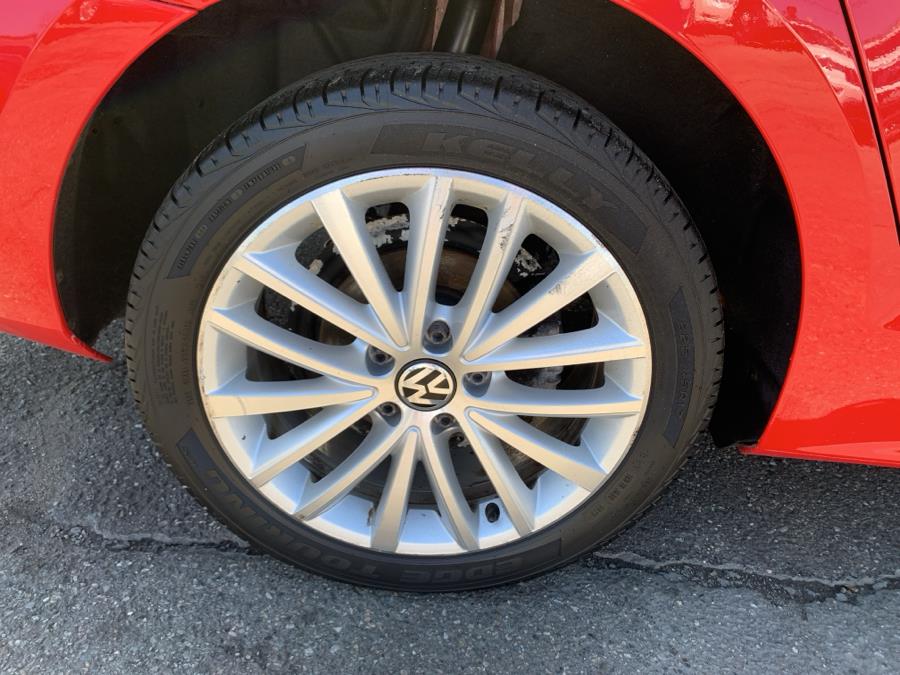2015 Volkswagen Jetta Sedan 4dr Auto 1.8T SE w/Connectivit photo
