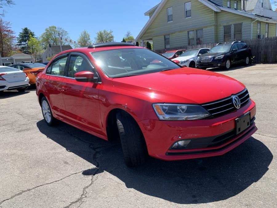 2015 Volkswagen Jetta Sedan 4dr Auto 1.8T SE w/Connectivit photo