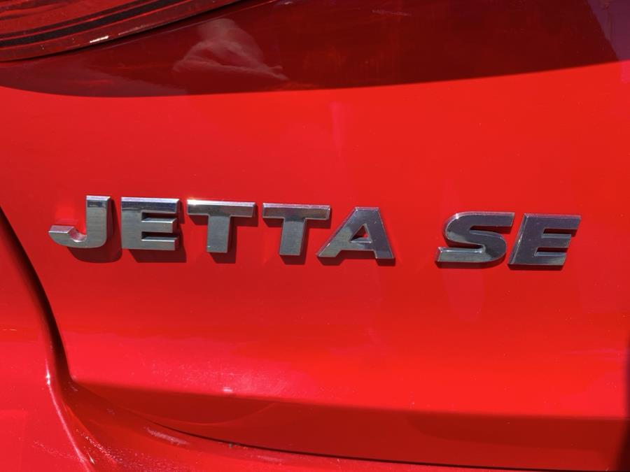 2015 Volkswagen Jetta Sedan 4dr Auto 1.8T SE w/Connectivit photo