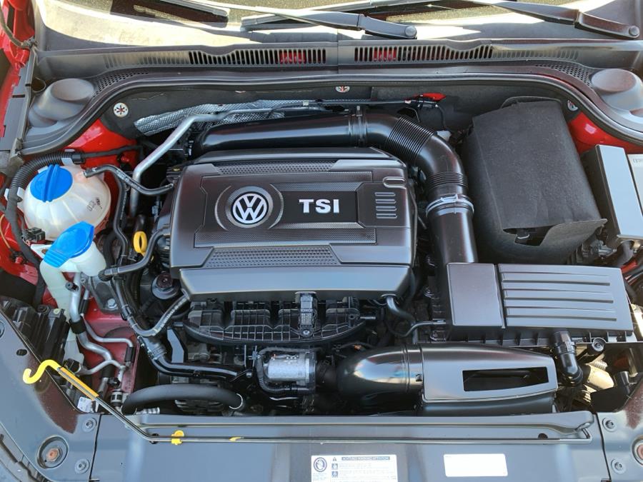 2015 Volkswagen Jetta Sedan 4dr Auto 1.8T SE w/Connectivit photo