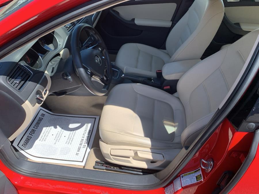 2015 Volkswagen Jetta Sedan 4dr Auto 1.8T SE w/Connectivit photo