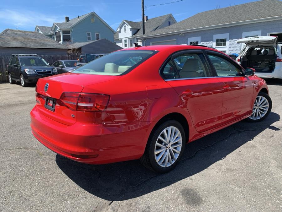2015 Volkswagen Jetta Sedan 4dr Auto 1.8T SE w/Connectivit photo