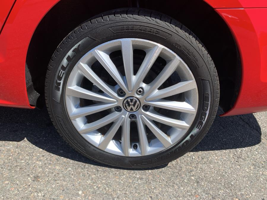 2015 Volkswagen Jetta Sedan 4dr Auto 1.8T SE w/Connectivit photo