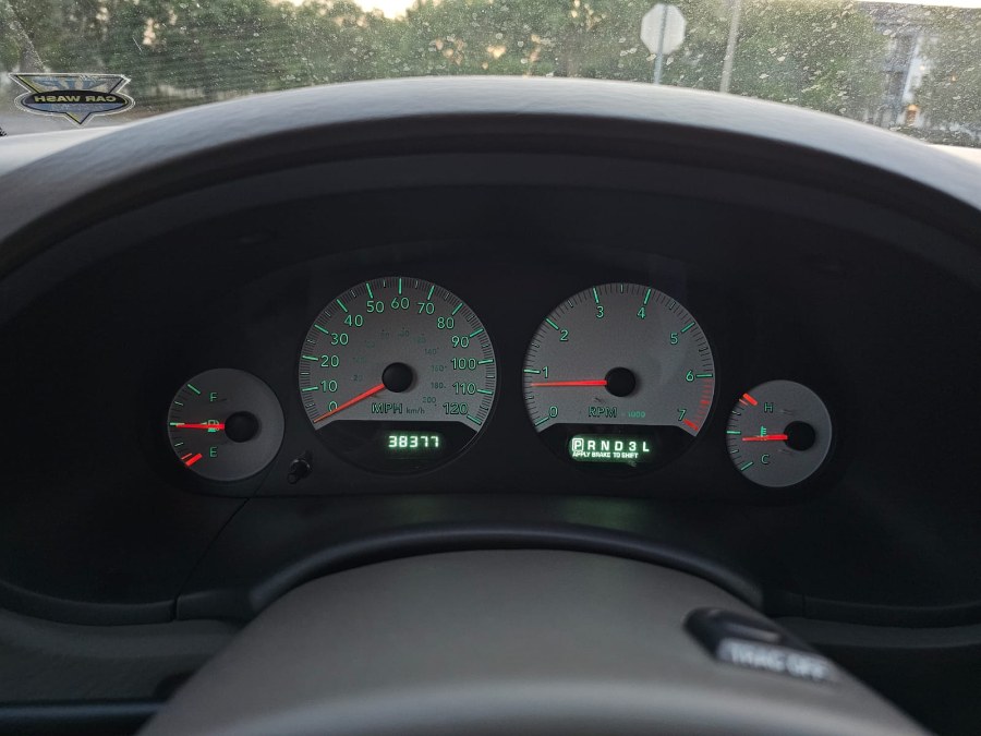 2005 Dodge Grand Caravan SXT photo