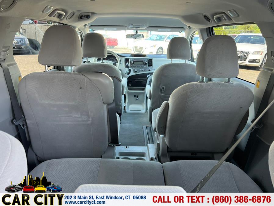 2012 Toyota Sienna Base 7-Passenger photo