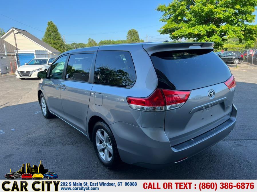 2012 Toyota Sienna Base 7-Passenger photo