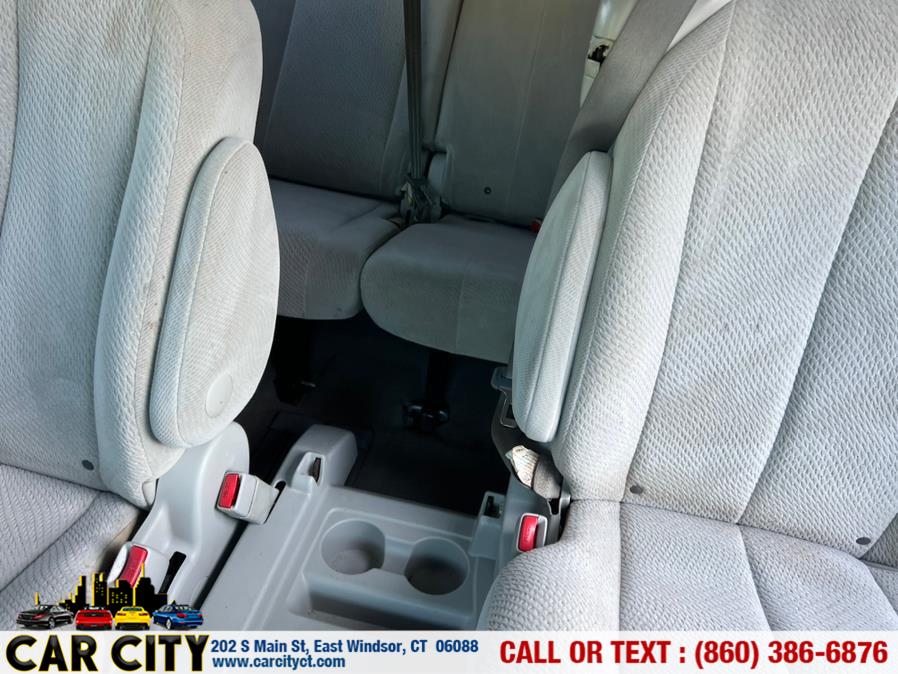 2012 Toyota Sienna Base 7-Passenger photo
