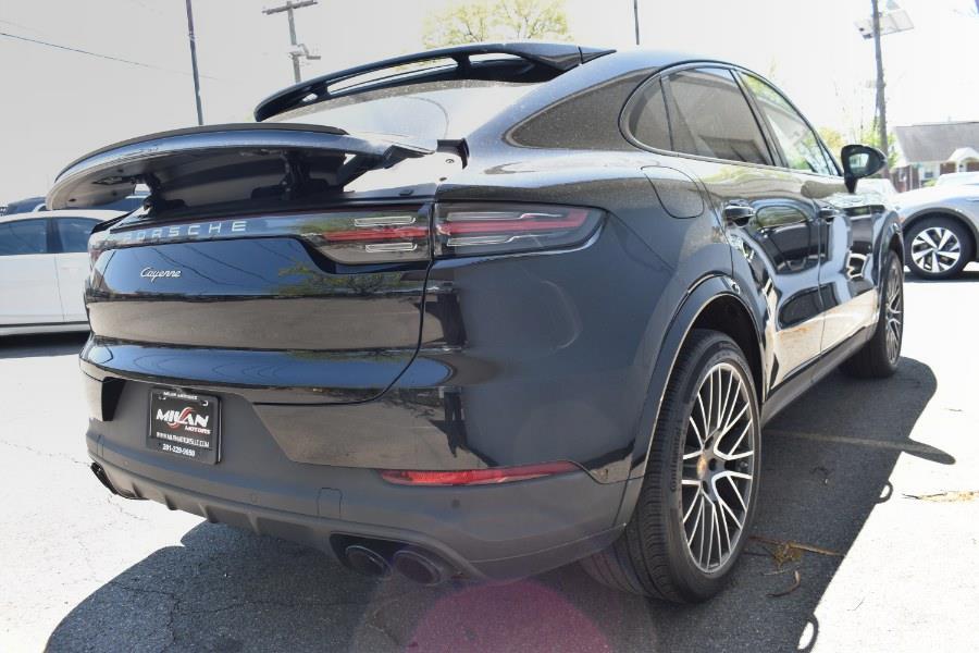 2021 Porsche Cayenne Coupe AWD photo