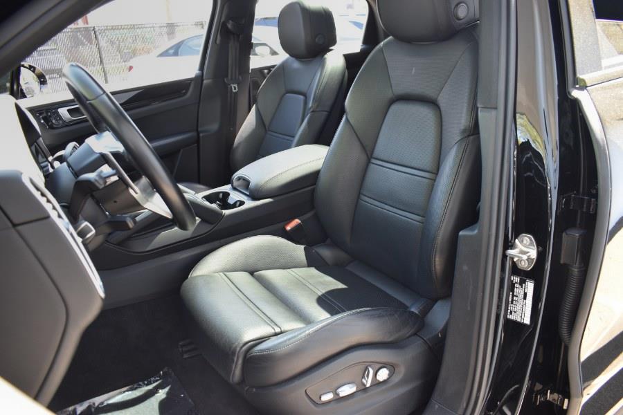 2021 Porsche Cayenne Coupe AWD photo