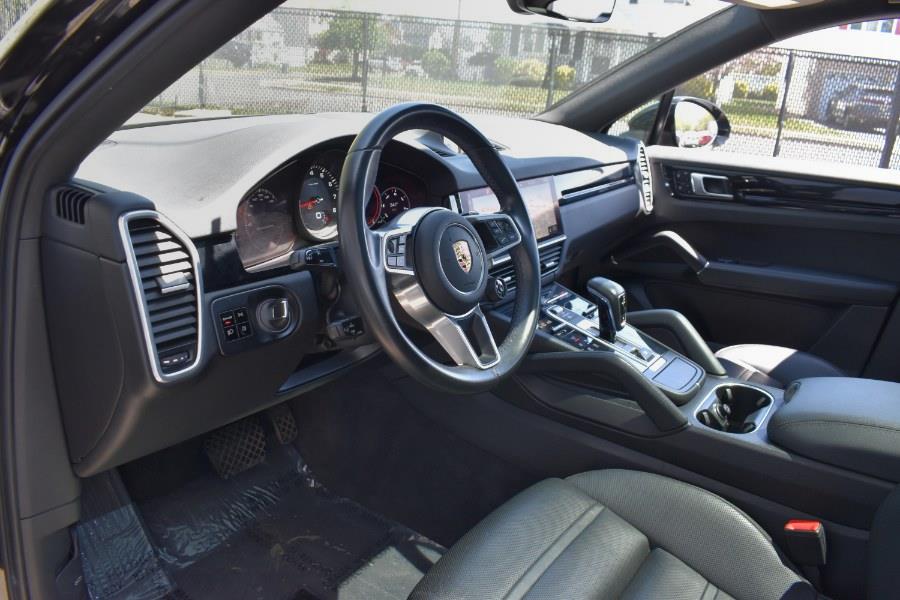 2021 Porsche Cayenne Coupe AWD photo