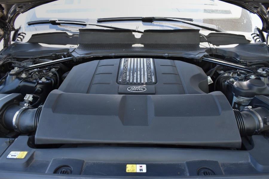 2017 Land Rover Range Rover V8 Supercharged SWB photo