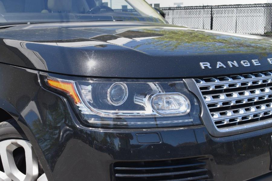 2017 Land Rover Range Rover V8 Supercharged SWB photo
