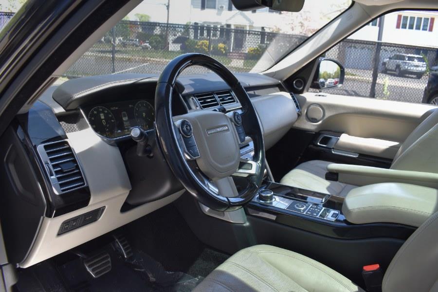2017 Land Rover Range Rover V8 Supercharged SWB photo
