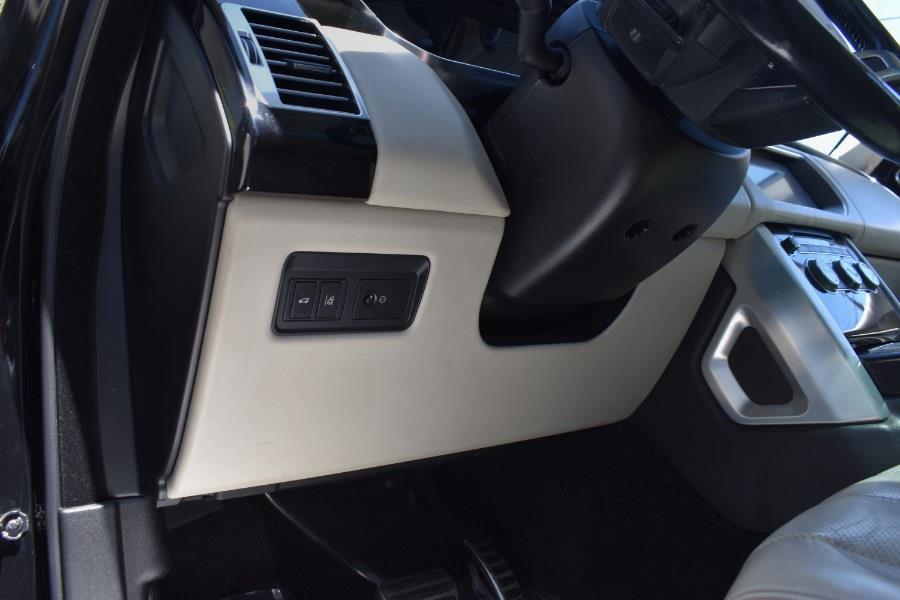 2017 Land Rover Range Rover V8 Supercharged SWB photo