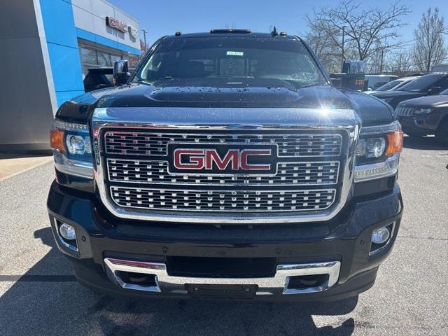 2019 GMC Sierra 2500HD Denali photo