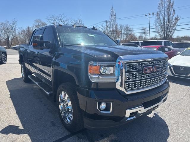 2019 GMC Sierra 2500HD Denali photo