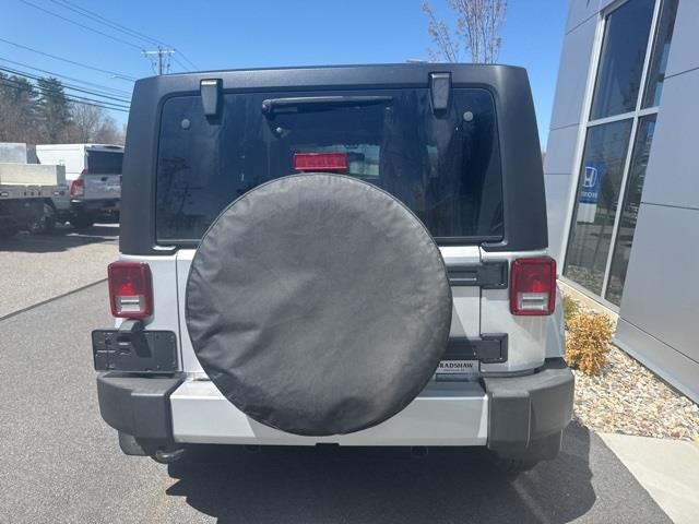 2012 Jeep Wrangler Sahara photo