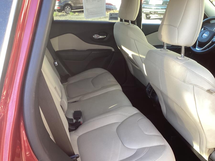 2015 Jeep Cherokee 4WD 4dr Latitude photo