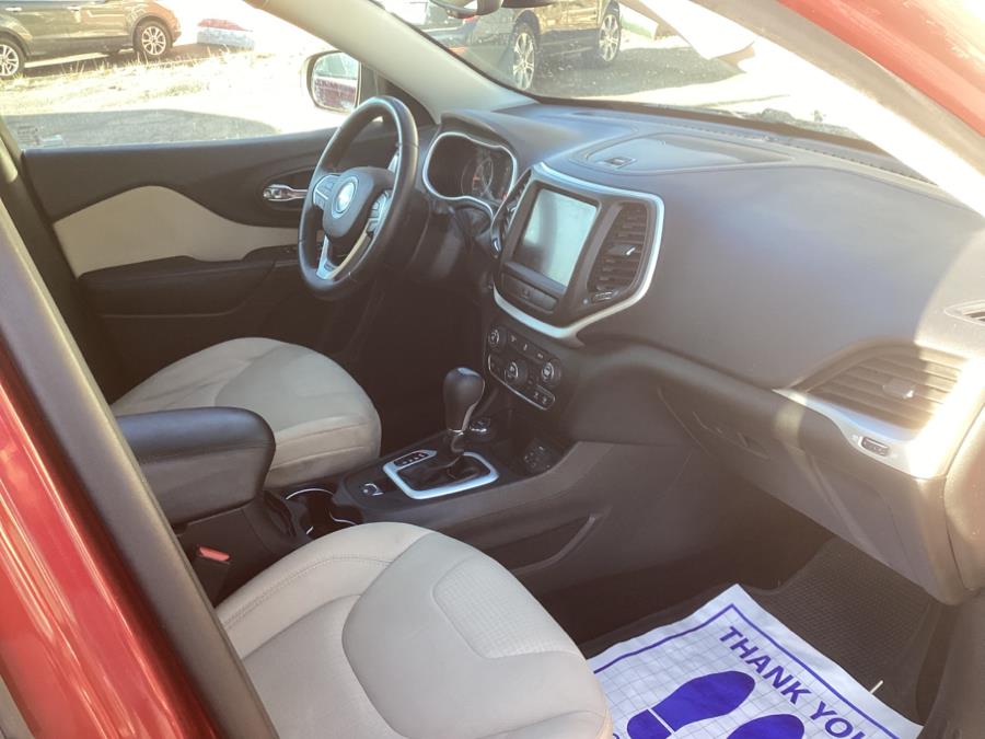 2015 Jeep Cherokee 4WD 4dr Latitude photo