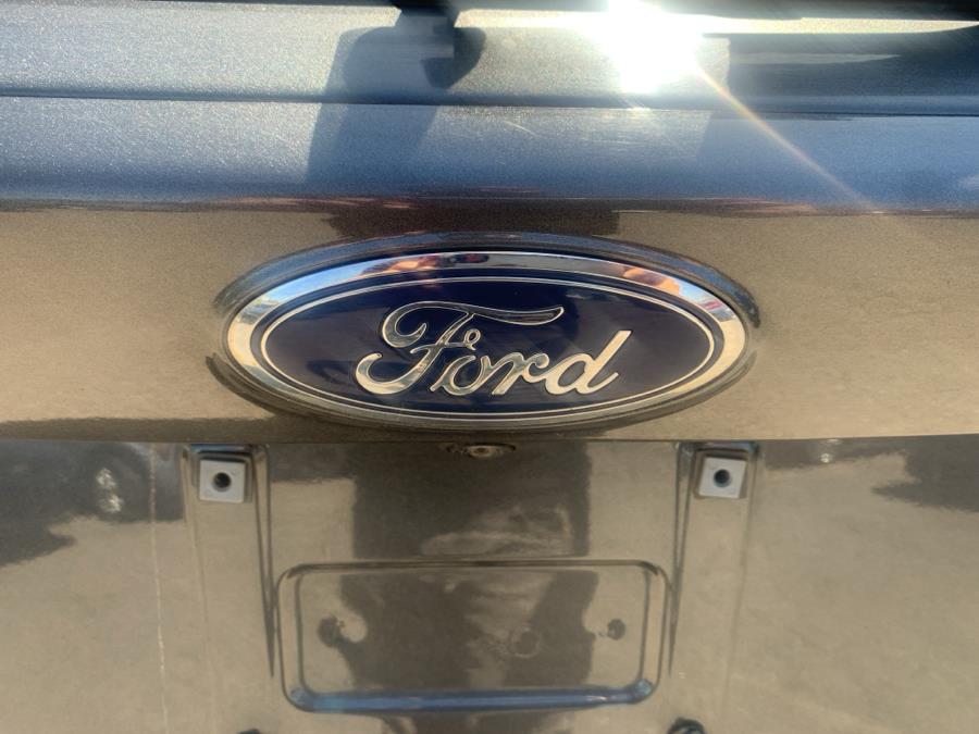2017 Ford Escape SE 4WD photo