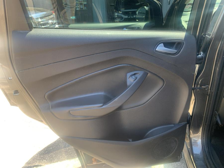 2017 Ford Escape SE 4WD photo