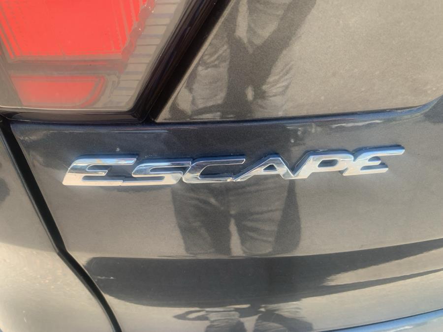 2017 Ford Escape SE 4WD photo