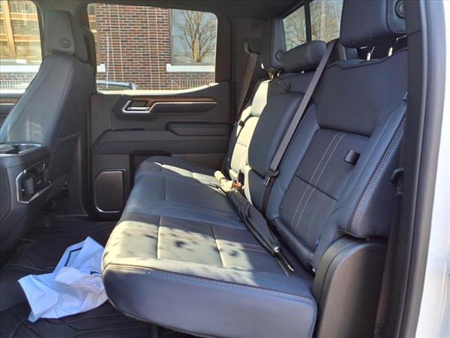 2024 Chevrolet Silverado 1500 HIGH COUNTRY photo