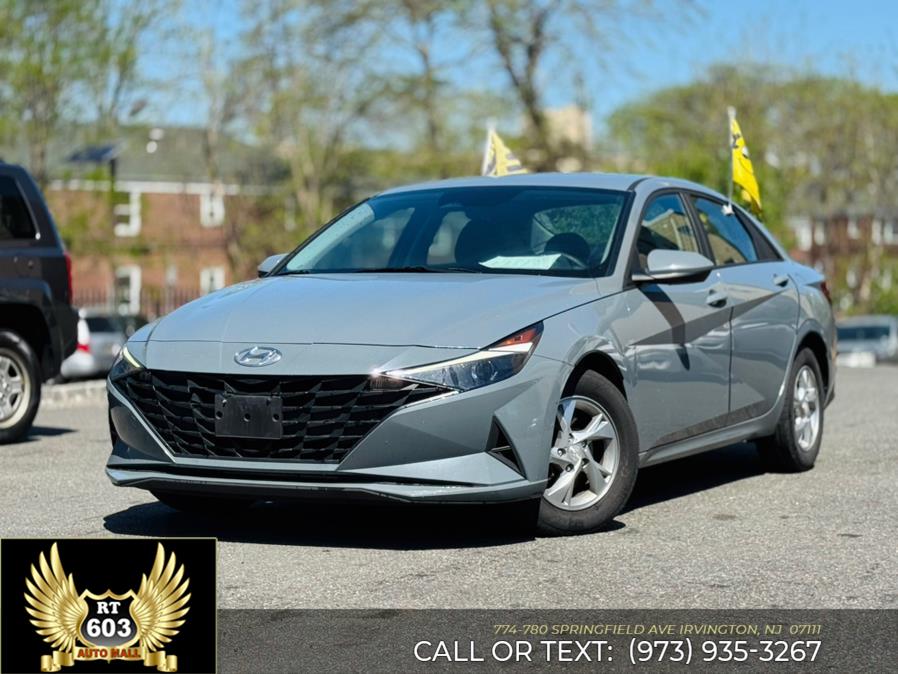 2022 Hyundai Elantra SE IVT photo