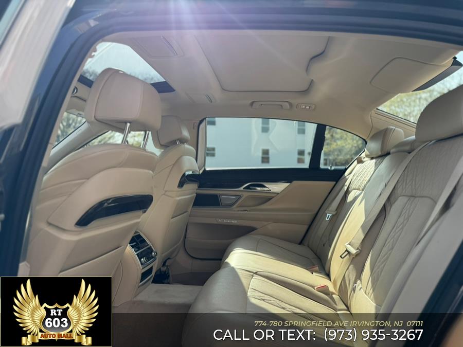 2016 BMW 7-Series 4dr Sdn 750i xDrive AWD photo