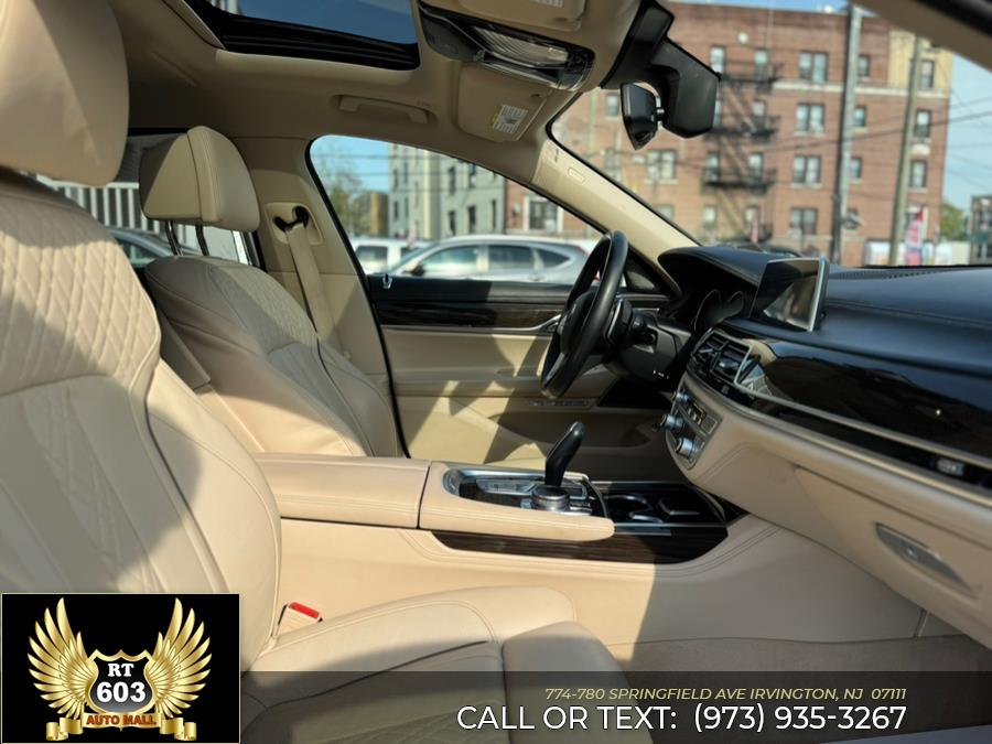 2016 BMW 7-Series 4dr Sdn 750i xDrive AWD photo