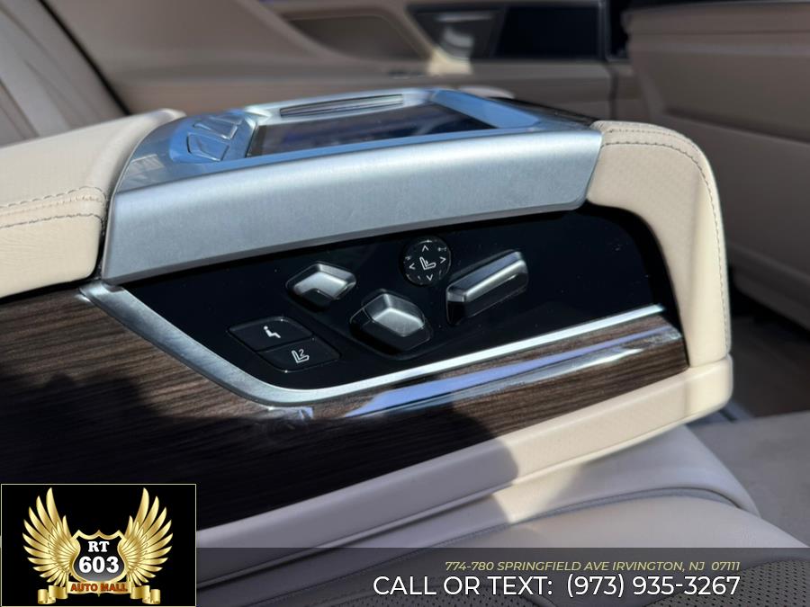 2016 BMW 7-Series 4dr Sdn 750i xDrive AWD photo