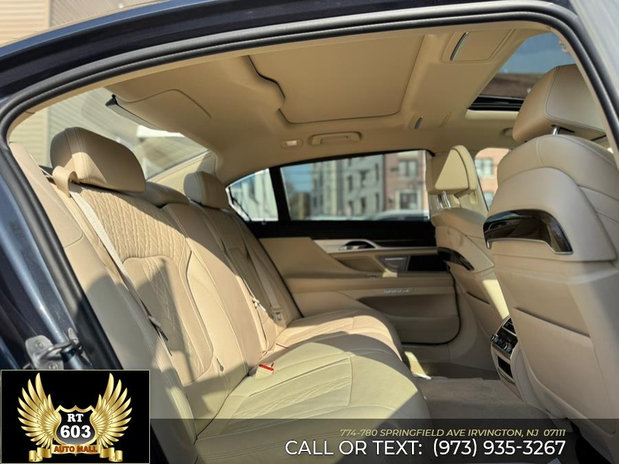 2016 BMW 7-Series 4dr Sdn 750i xDrive AWD photo