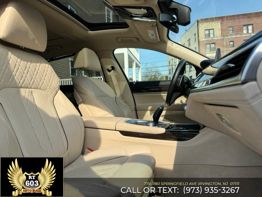 2016 BMW 7-Series 4dr Sdn 750i xDrive AWD photo