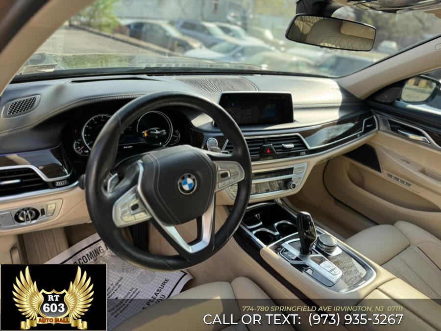 2016 BMW 7-Series 4dr Sdn 750i xDrive AWD photo