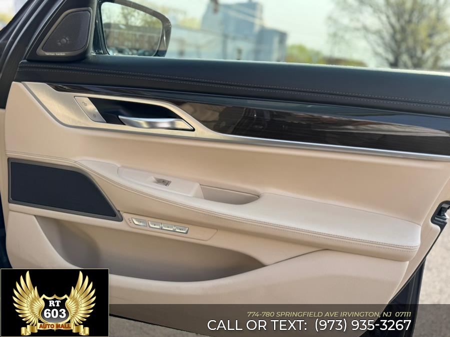 2016 BMW 7-Series 4dr Sdn 750i xDrive AWD photo