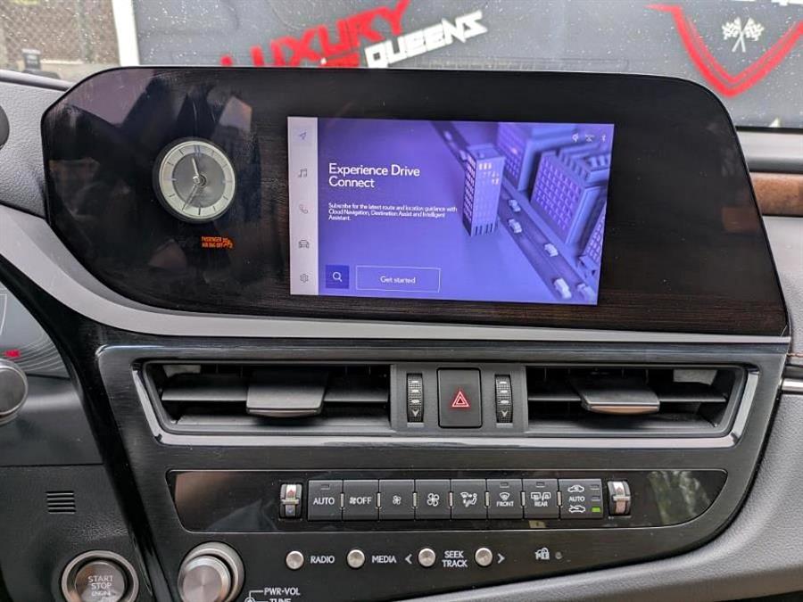 2023 Lexus ES Es photo