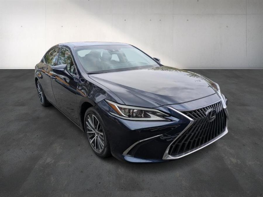 2023 Lexus ES Es photo