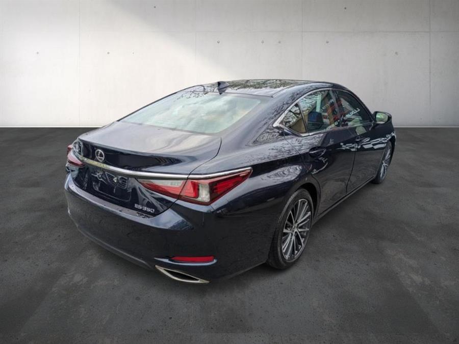 2023 Lexus ES Es photo