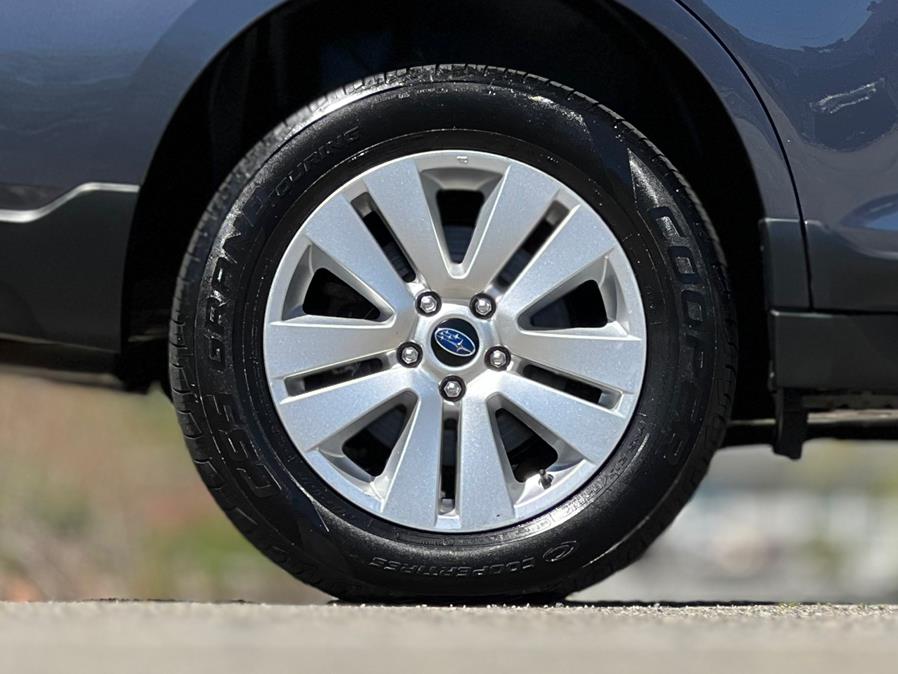 2017 Subaru Outback 2.5i Premium photo