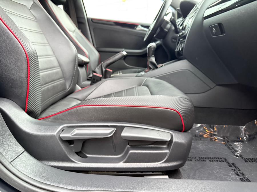 2015 Volkswagen Jetta Sedan 4dr Man 2.0T GLI SEL PZEV photo