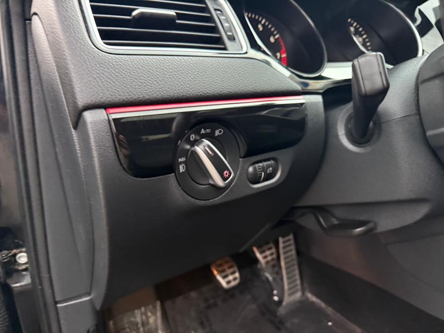 2015 Volkswagen Jetta Sedan 4dr Man 2.0T GLI SEL PZEV photo