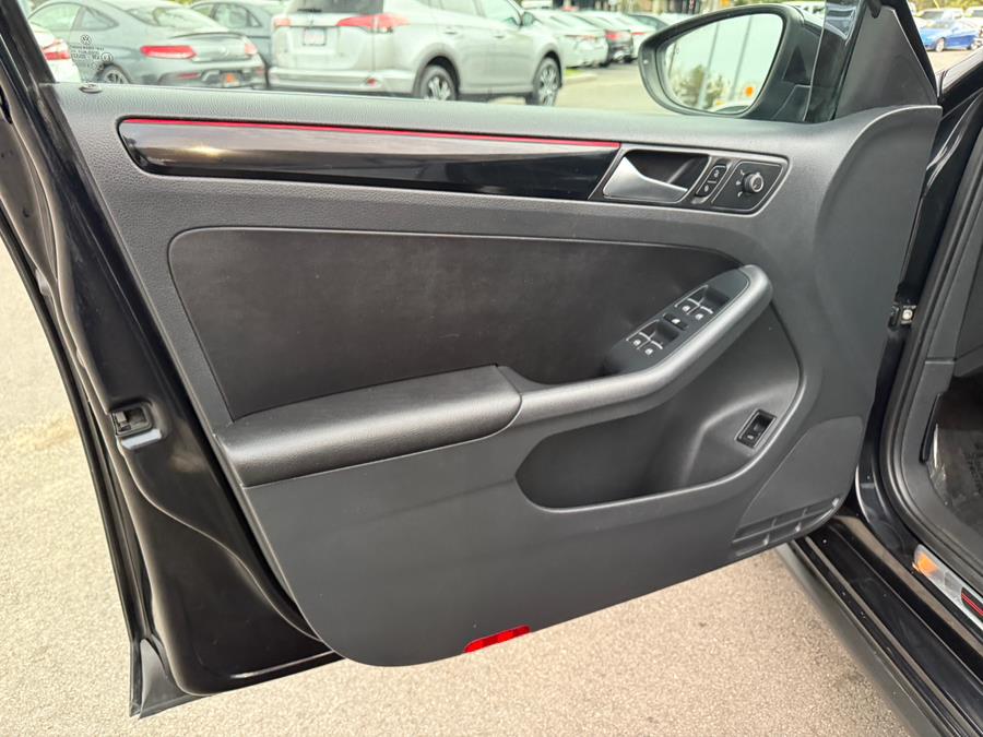 2015 Volkswagen Jetta Sedan 4dr Man 2.0T GLI SEL PZEV photo