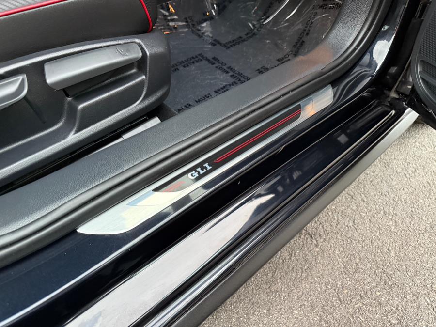 2015 Volkswagen Jetta Sedan 4dr Man 2.0T GLI SEL PZEV photo