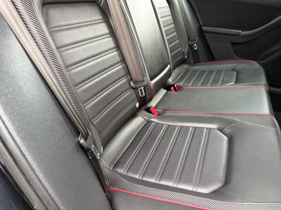 2015 Volkswagen Jetta Sedan 4dr Man 2.0T GLI SEL PZEV photo