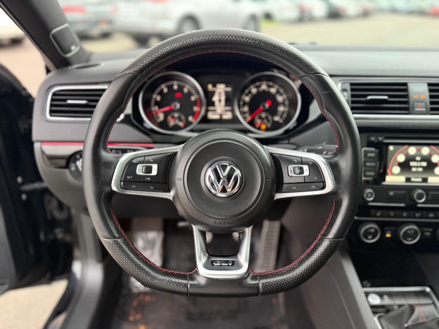 2015 Volkswagen Jetta Sedan 4dr Man 2.0T GLI SEL PZEV photo